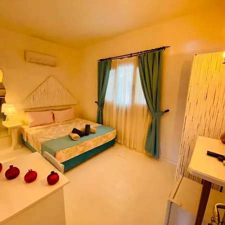 Kekik Alacati Otel Hacimemis Гостевой дом